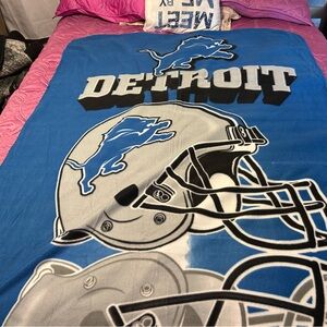 Detroit Lions throw blanket approximately 5 X 4 feet